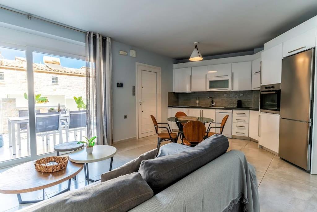 Zefyros Suite , Seafront Retreat ! Pánormos Exteriér fotografie